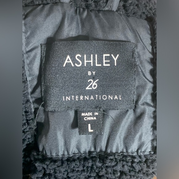 Ashley Sherpa Lined Black Noir Sleeveless Vest - Picture 4 of 4